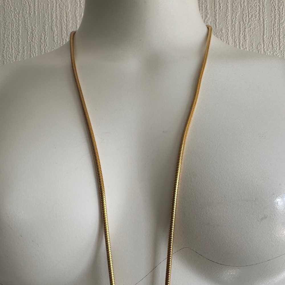 Vintage Monet Teardrop Pendant Necklace - Picture 6 of 8